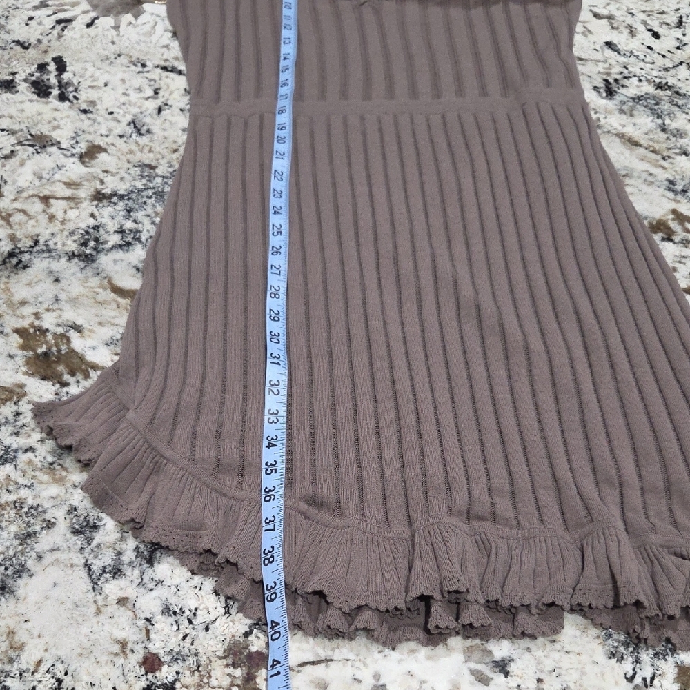 Laurèl Ribbed Asymmetrical Dress - Picture 7 of 10